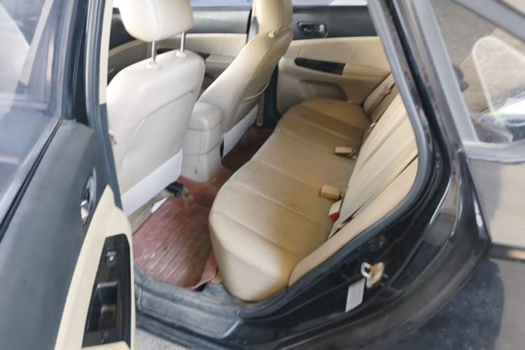 Used CHANGAN Eado 2013 1.6L Manual Elite Model China IV Standard Left Rear Seat