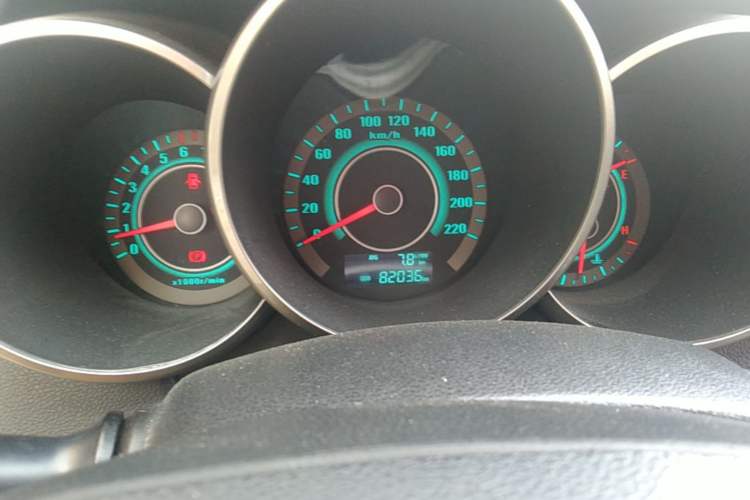 Used CHANGAN Eado 2013 1.6L Manual Elite Model China IV Standard Odometer Close Up
