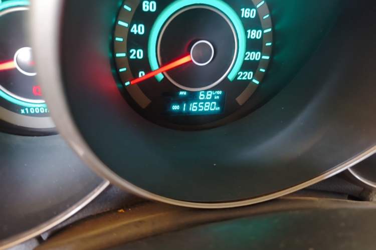 Used CHANGAN Eado 2013 1.6L Manual Elite Model China IV Standard Odometer Close Up