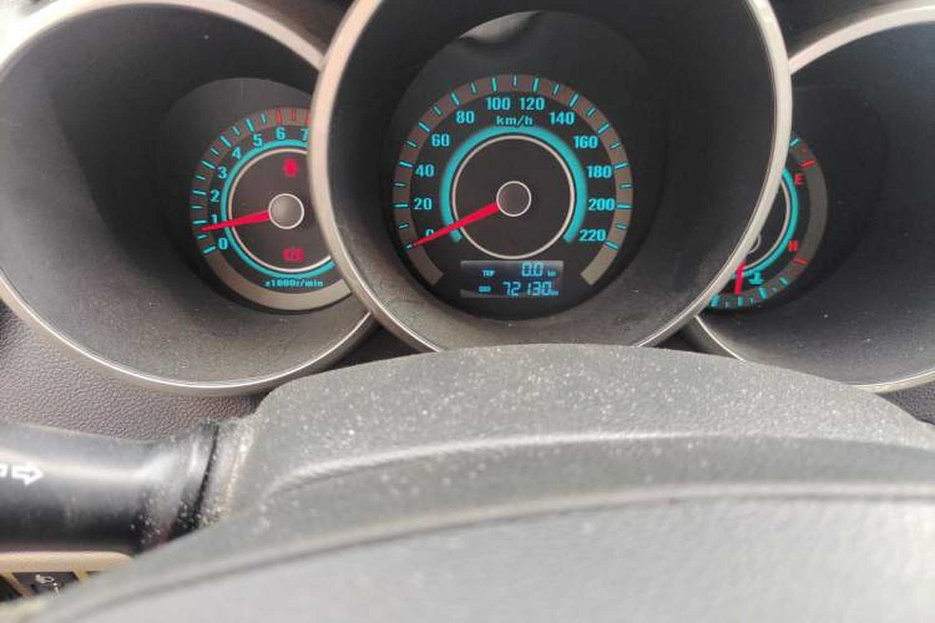 Used CHANGAN Eado 2013 1.6L Manual Luxury Model China V Standard Odometer Close Up