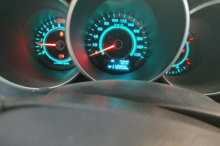 Used CHANGAN Eado 2013 1.6L Manual Luxury Model China V Standard Odometer Close Up