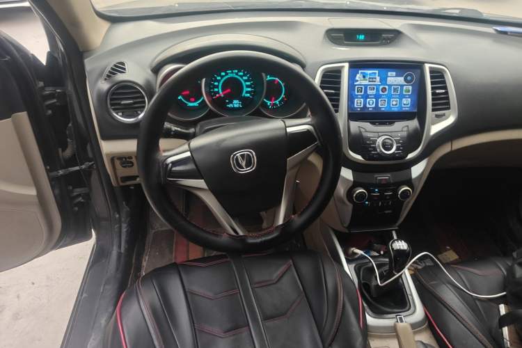 Used CHANGAN Eado 2013 1.6L Manual Elite Model China IV Standard Steering Wheel