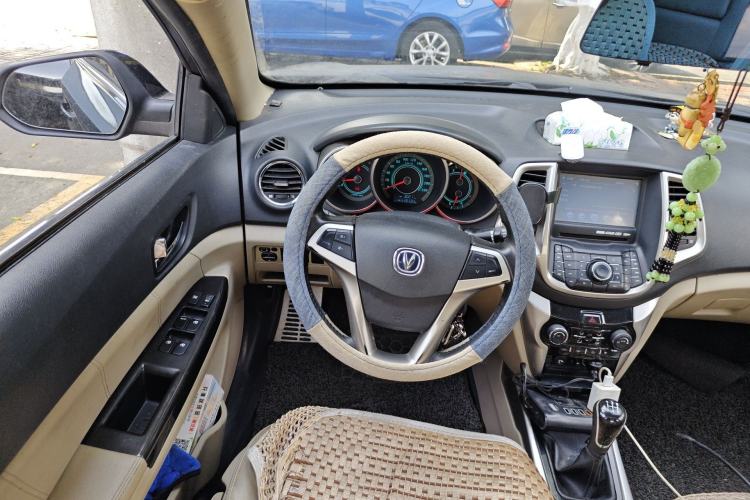 Used CHANGAN Eado 2013 1.6L Manual Luxury Model China V Standard Steering Wheel