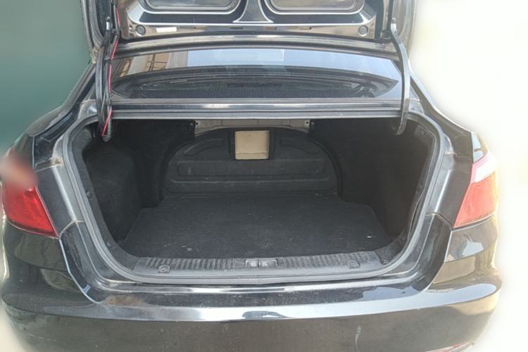 Used CHANGAN Eado 2013 1.6L Manual Elite Model China IV Standard Trunk