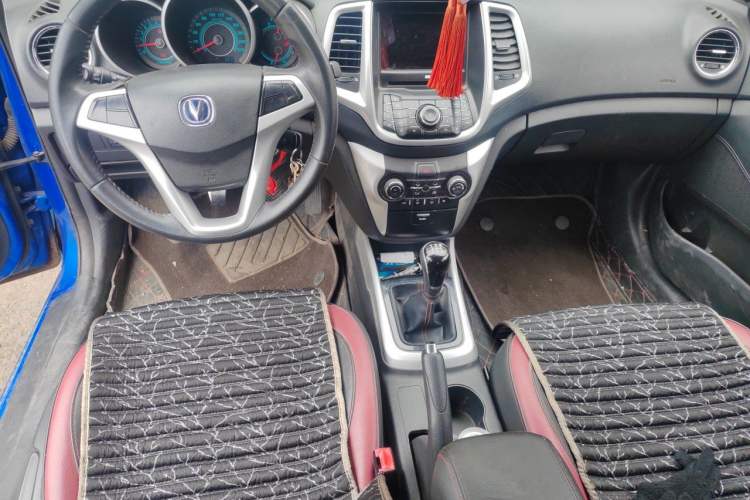 Used CHANGAN Eado 2013 1.6L Manual Elite Model China V Standard Center Console