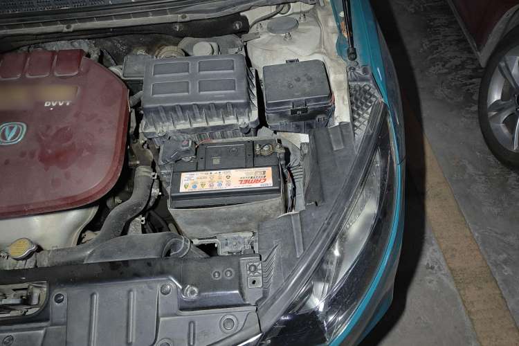 Used CHANGAN Eado 2013 1.6L Automatic ZhiKu Model China IV Standard Engine Bay Left