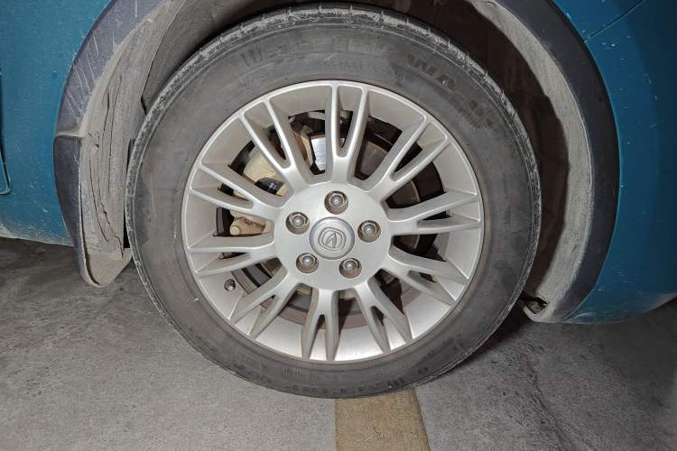 Used CHANGAN Eado 2013 1.6L Automatic ZhiKu Model China IV Standard Right Front Wheel Hub