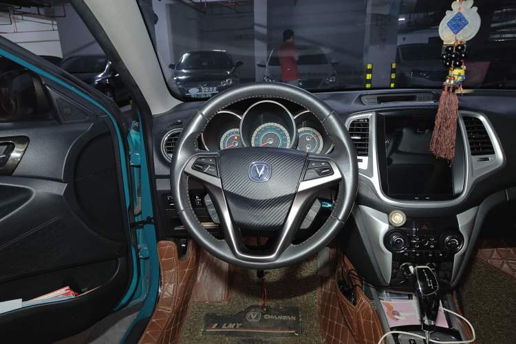 Used CHANGAN Eado 2013 1.6L Automatic ZhiKu Model China IV Standard Steering Wheel