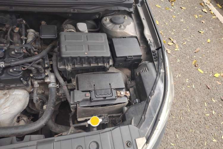 Used CHANGAN Eado 2013 1.6L Manual Elite Model China IV Standard Engine Bay Left