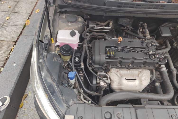 Used CHANGAN Eado 2013 1.6L Manual Elite Model China IV Standard Engine Bay Right