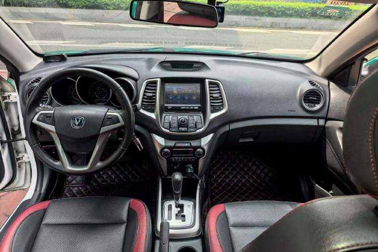 Used CHANGAN Eado 2013 1.6L Automatic Junku Model China IV Standard Interior 3