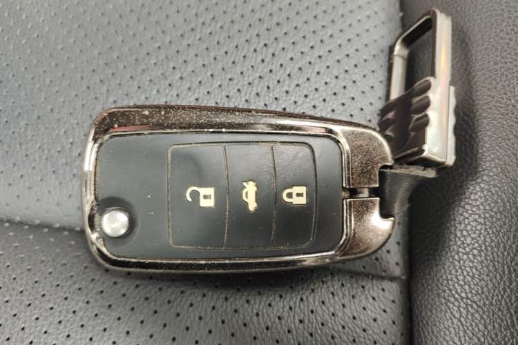Used CHANGAN Eado 2013 1.6L Automatic Junku Model China IV Standard Vehicle Key
