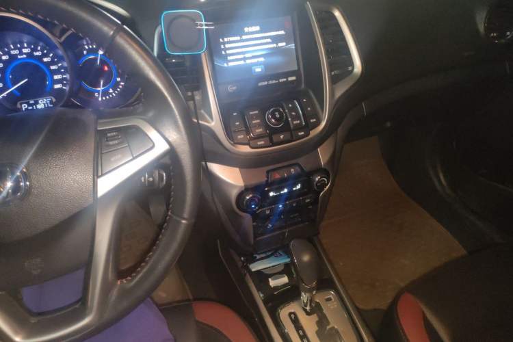 Used CHANGAN Eado 2013 1.6L Automatic Junku Model China IV Standard Audio And AC Panel