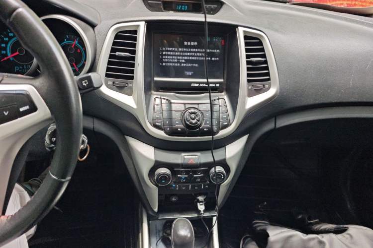 Used CHANGAN Eado 2013 1.6L Automatic ZhiKu Model China V Standard Audio And AC Panel