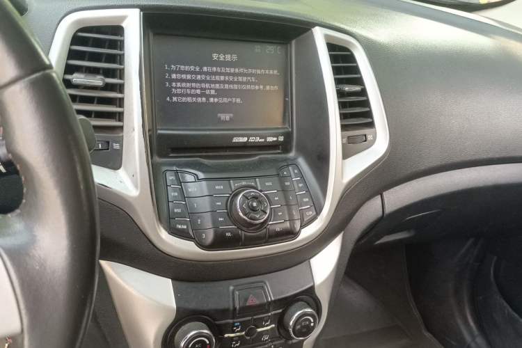 Used CHANGAN Eado 2013 1.6L Manual ZhiKu Model China IV Standard Audio And AC Panel
