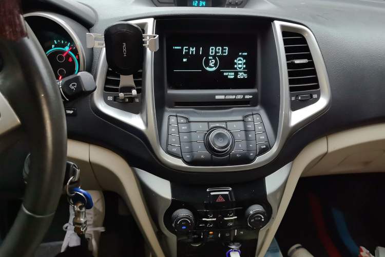Used CHANGAN Eado 2013 1.6L Automatic Luxury Model China V Standard Audio And AC Panel