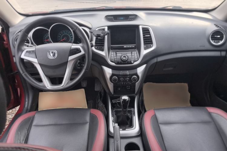 Used CHANGAN Eado 2013 1.6L Manual Junkuo Model China IV Standard Center Console