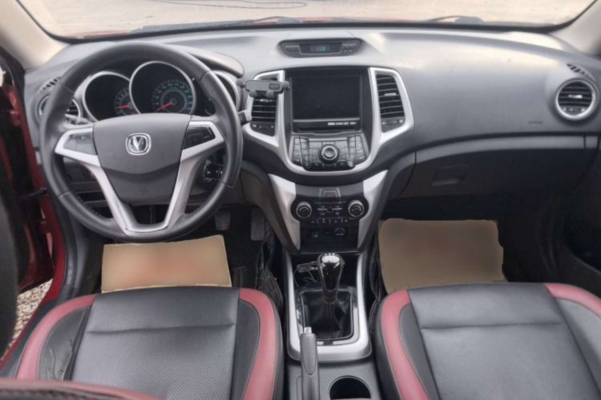 Used CHANGAN Eado 2013 1.6L Manual Junkuo Model China IV Standard Center Console