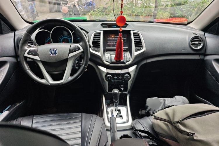 Used CHANGAN Eado 2013 1.6L Automatic ZhiKu Model China V Standard Center Console