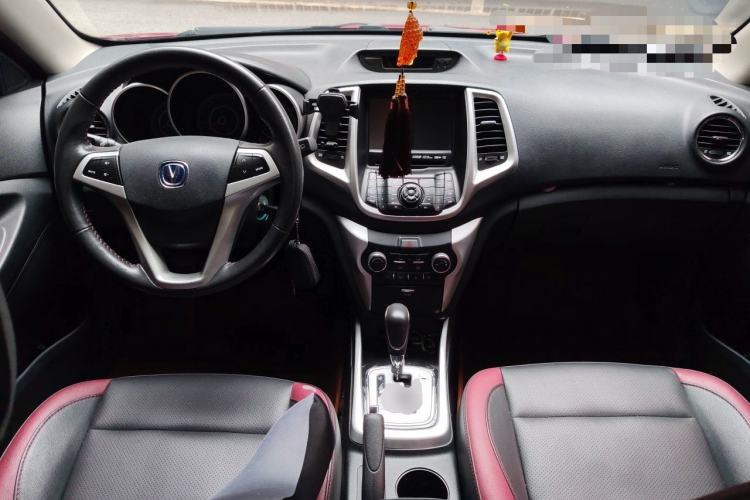 Used CHANGAN Eado 2013 1.6L Automatic ZhiKu Model China IV Standard Center Console