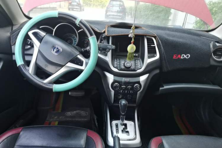 Used CHANGAN Eado 2013 1.6L Automatic Junku Model China IV Standard Center Console