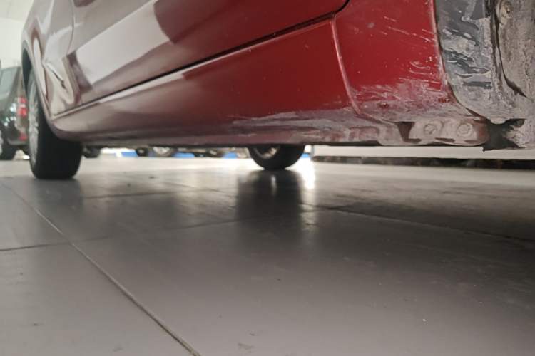 Used CHANGAN Eado 2013 1.6L Automatic Junku Model China IV Standard Chassis Front Right