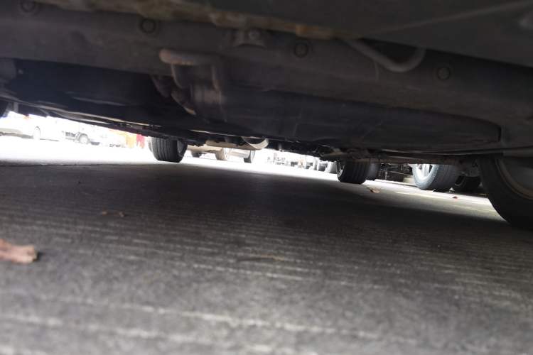 Used CHANGAN Eado 2013 1.6L Manual ZhiKu Model China IV Standard Chassis Front