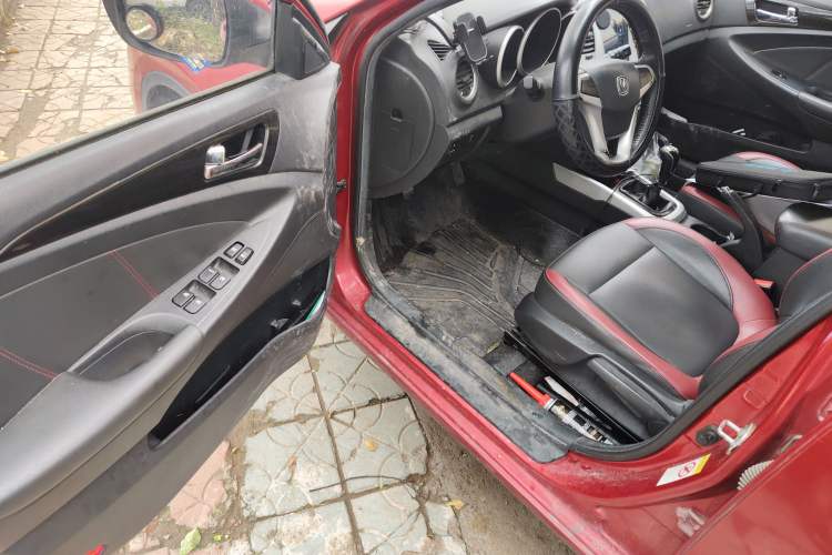 Used CHANGAN Eado 2013 1.6L Manual Junkuo Model China IV Standard Driver Seat