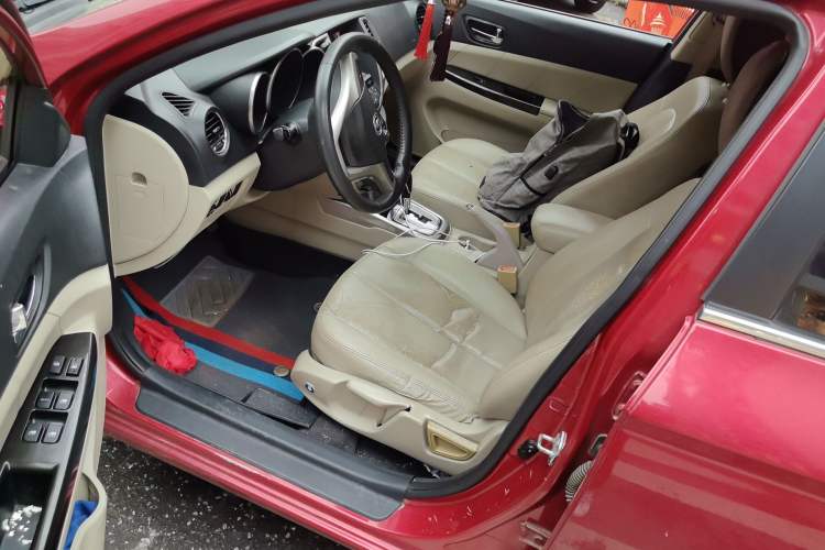 Used CHANGAN Eado 2013 1.6L Automatic Luxury Model China V Standard Driver Seat