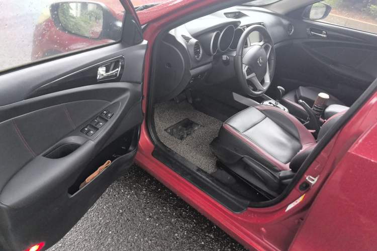 Used CHANGAN Eado 2013 1.6L Automatic Junku Model China IV Standard Driver Seat