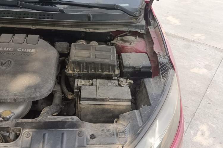 Used CHANGAN Eado 2013 1.6L Manual ZhiKu Model China IV Standard Engine Bay Left