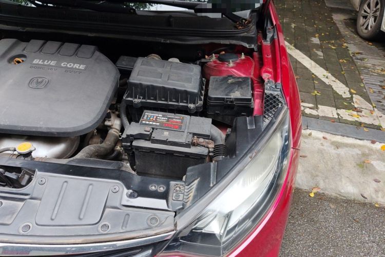 Used CHANGAN Eado 2013 1.6L Automatic ZhiKu Model China IV Standard Engine Bay Left