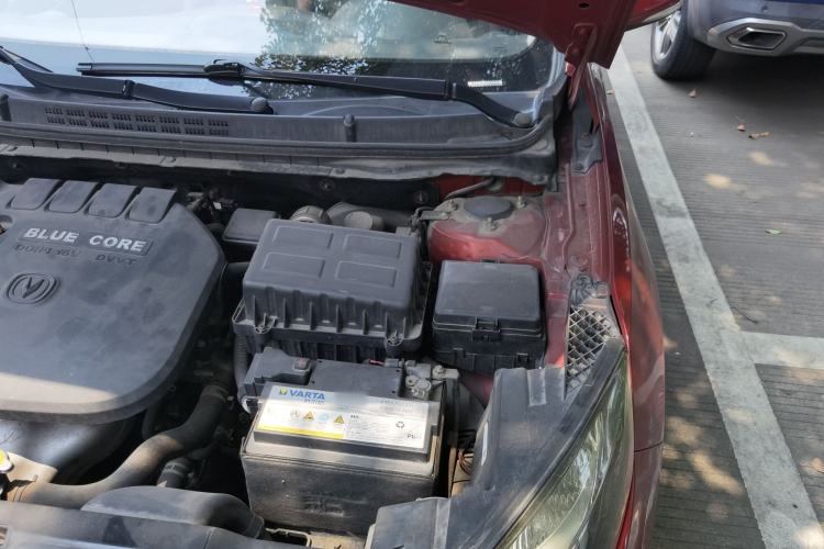Used CHANGAN Eado 2013 1.6L Manual ZhiKu Model China IV Standard Engine Bay Left