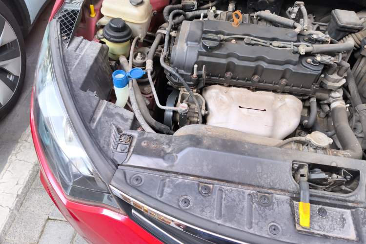 Used CHANGAN Eado 2013 1.6L Automatic Junku Model China IV Standard Engine Bay Right