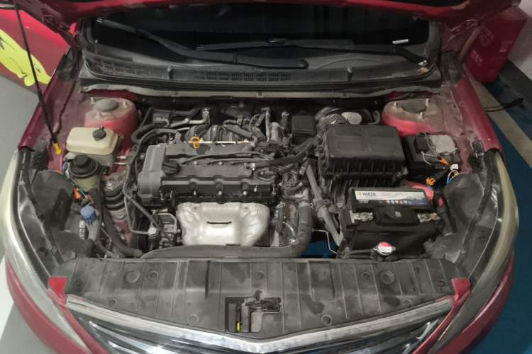 Used CHANGAN Eado 2013 1.6L Manual Luxury Model China V Standard Engine Bay