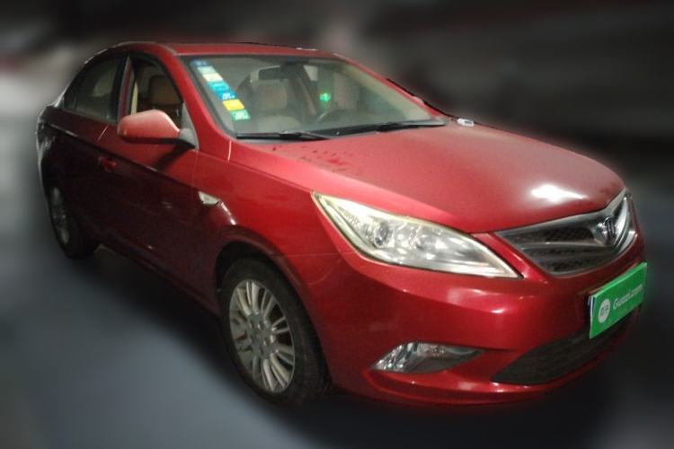 Used CHANGAN Eado 2013 1.6L Manual Elite Model China IV Standard Front Right 45 Deg