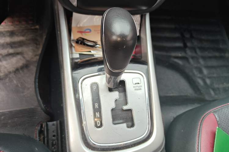 Used CHANGAN Eado 2013 1.6L Automatic Junku Model China IV Standard Gear Lever