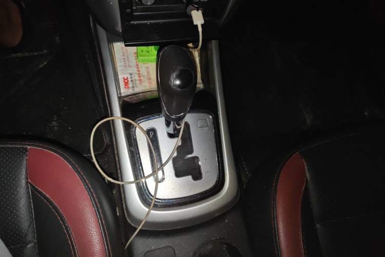 Used CHANGAN Eado 2013 1.6L Automatic Junku Model China IV Standard Gear Lever