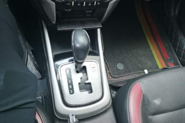 Used CHANGAN Eado 2013 1.6L Automatic Junku Model China IV Standard Gear Lever