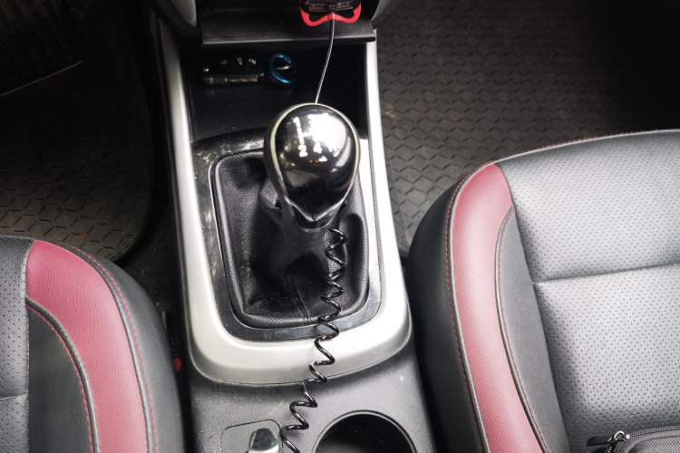 Used CHANGAN Eado 2013 1.6L Manual ZhiKu Model China IV Standard Gear Lever