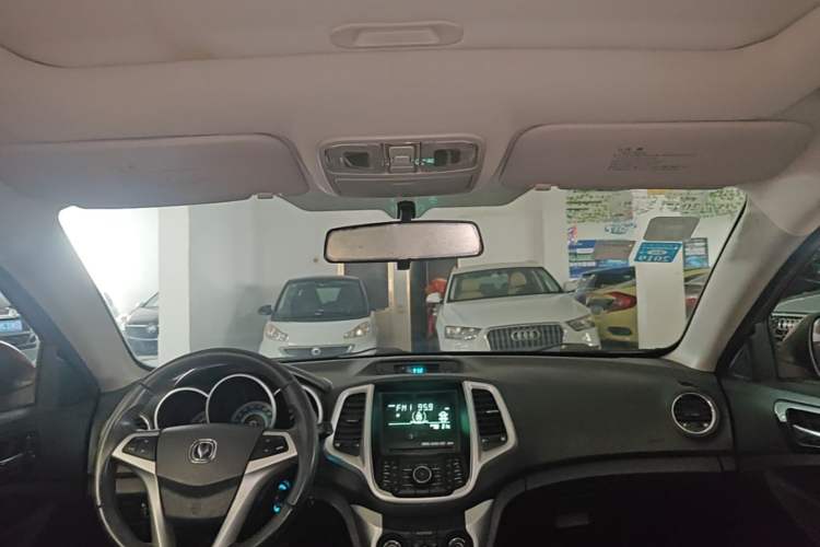 Used CHANGAN Eado 2013 1.6L Automatic Junku Model China IV Standard Headliner
