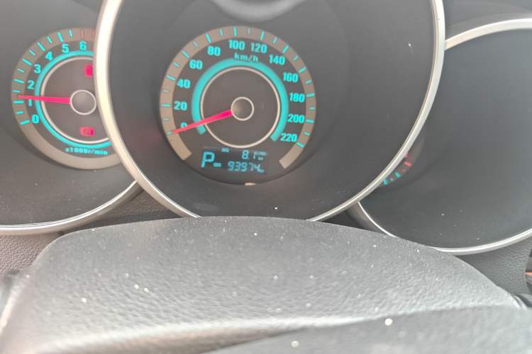 Used CHANGAN Eado 2013 1.6L Automatic Junku Model China IV Standard Odometer Close Up