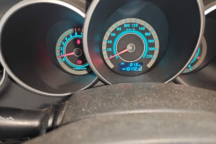 Used CHANGAN Eado 2013 1.6L Manual Junku Model China V Standard Odometer Close Up