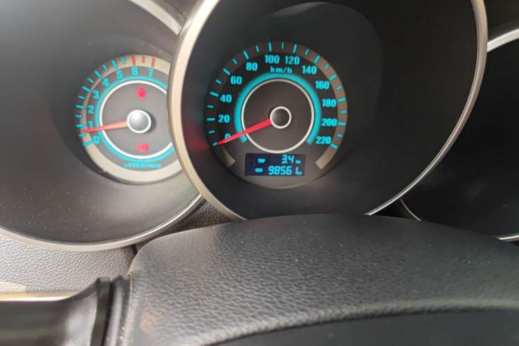 Used CHANGAN Eado 2013 1.6L Manual Luxury Model China V Standard Odometer Close Up