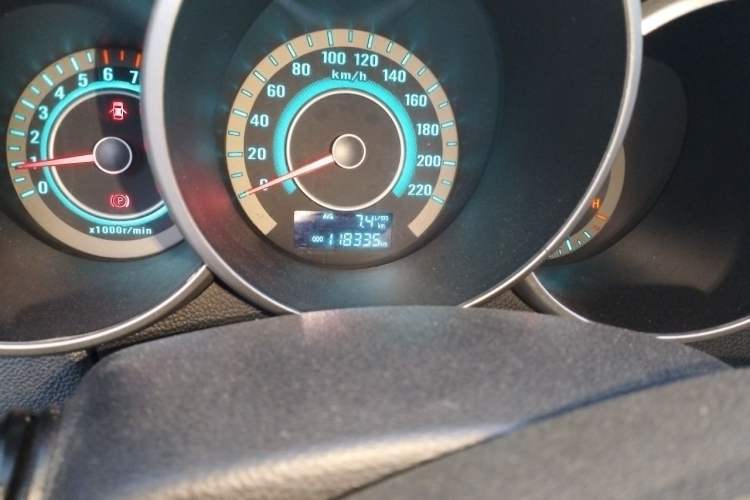 Used CHANGAN Eado 2013 1.6L Manual Junku Model China V Standard Odometer Close Up