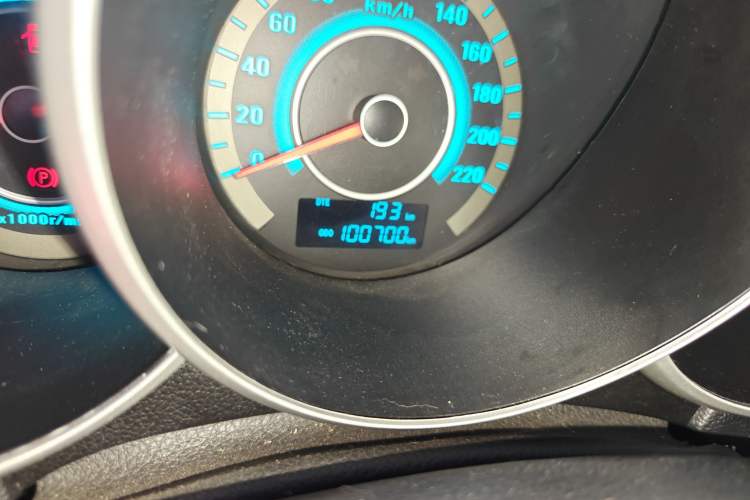 Used CHANGAN Eado 2013 1.6L Manual Junkuo Model China IV Standard Odometer Close Up