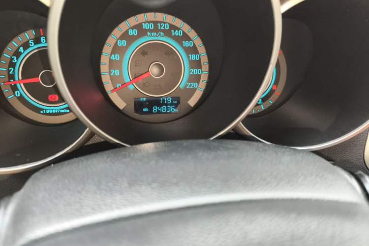 Used CHANGAN Eado 2013 1.6L Manual Junkuo Model China IV Standard Odometer Close Up