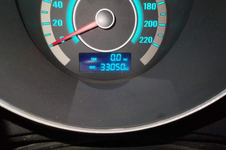 Used CHANGAN Eado 2013 1.6L Manual Elite Model China IV Standard Odometer Close Up
