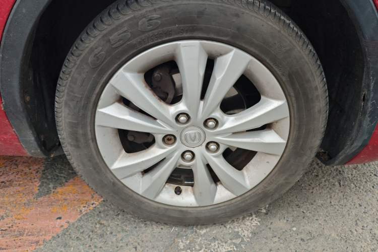 Used CHANGAN Eado 2013 1.6L Manual Junkuo Model China IV Standard Right Front Wheel Hub