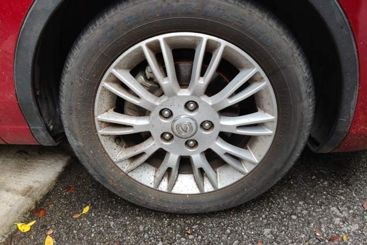 Used CHANGAN Eado 2013 1.6L Automatic ZhiKu Model China IV Standard Right Front Wheel Hub